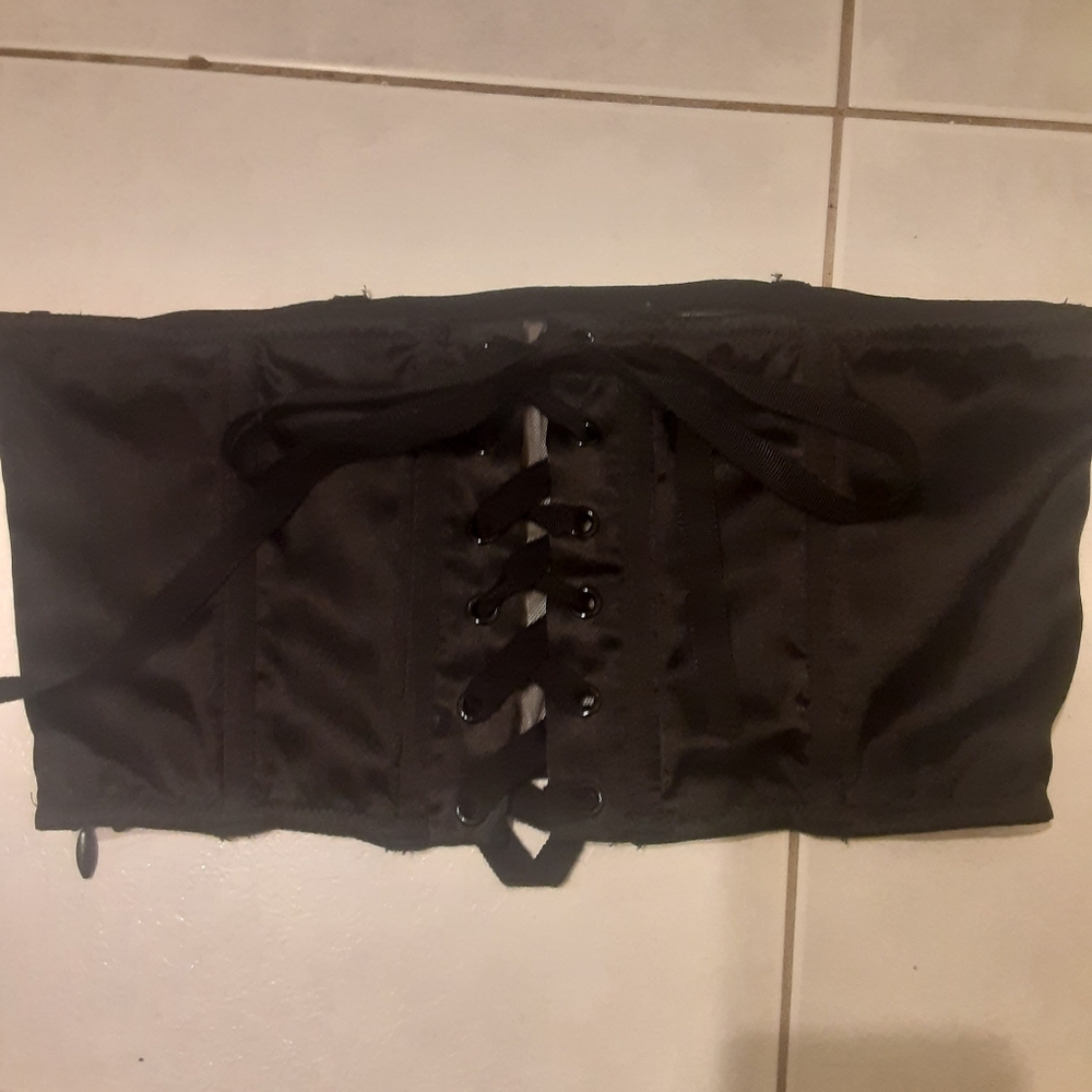 Woman's Victoria Secret Strapless Corset